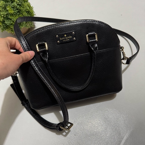 Kate Spade‎ Grove Street Carli Dome Crossbody Bag Purse Satchel Black Classic - Picture 1 of 7